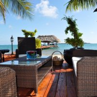 Beach-Side Lounge